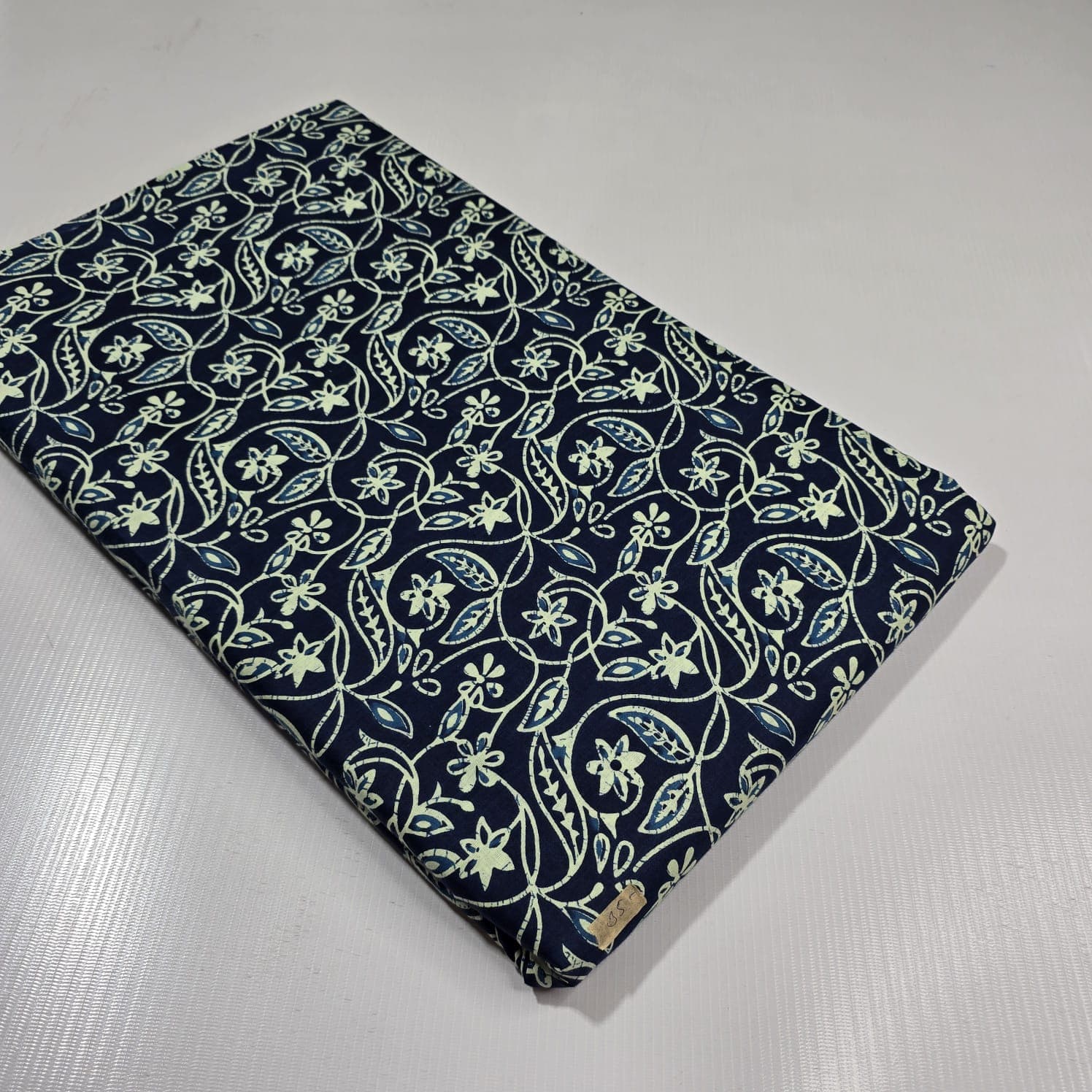 Star Flower Trellis Cotton — Navy