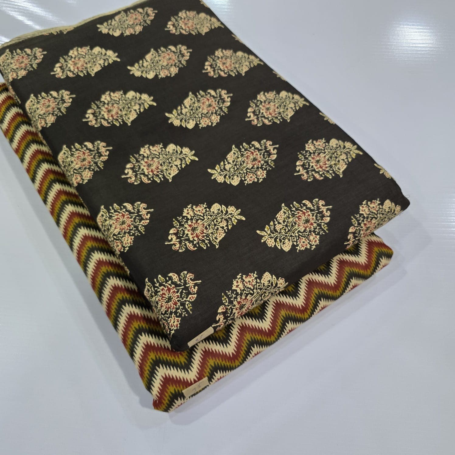 Ajrakh Floral Bouquet Cotton — Espresso
